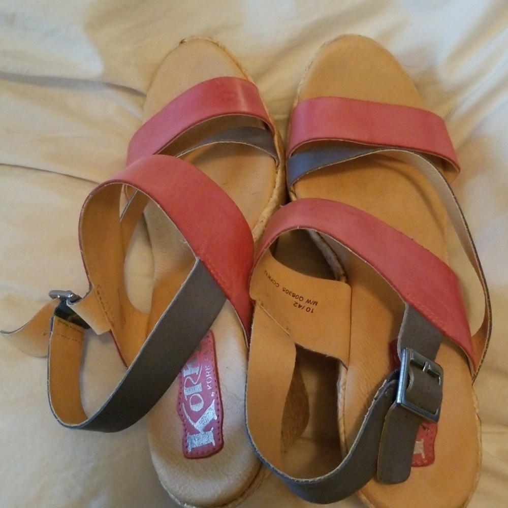 Sandal